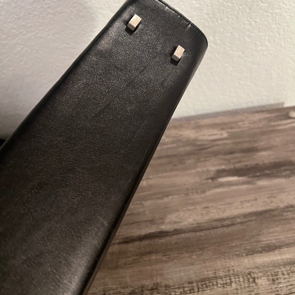 Victorinox Deluxe Business Black Tote Bag with Red Satin Interior - Picture 12 of 12